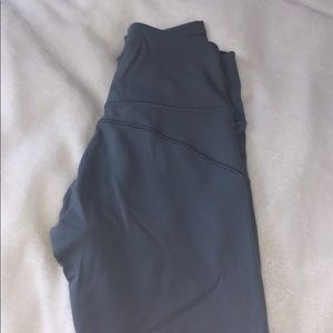 Lulu lemon in movement leggings